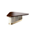 "Moderne Driehoekige Eettafel met Houten Bovenblad en Beton Design"